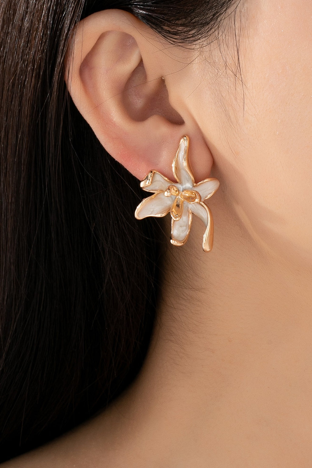 Elegant Floral Enamel Statement Stud Earrings for Women