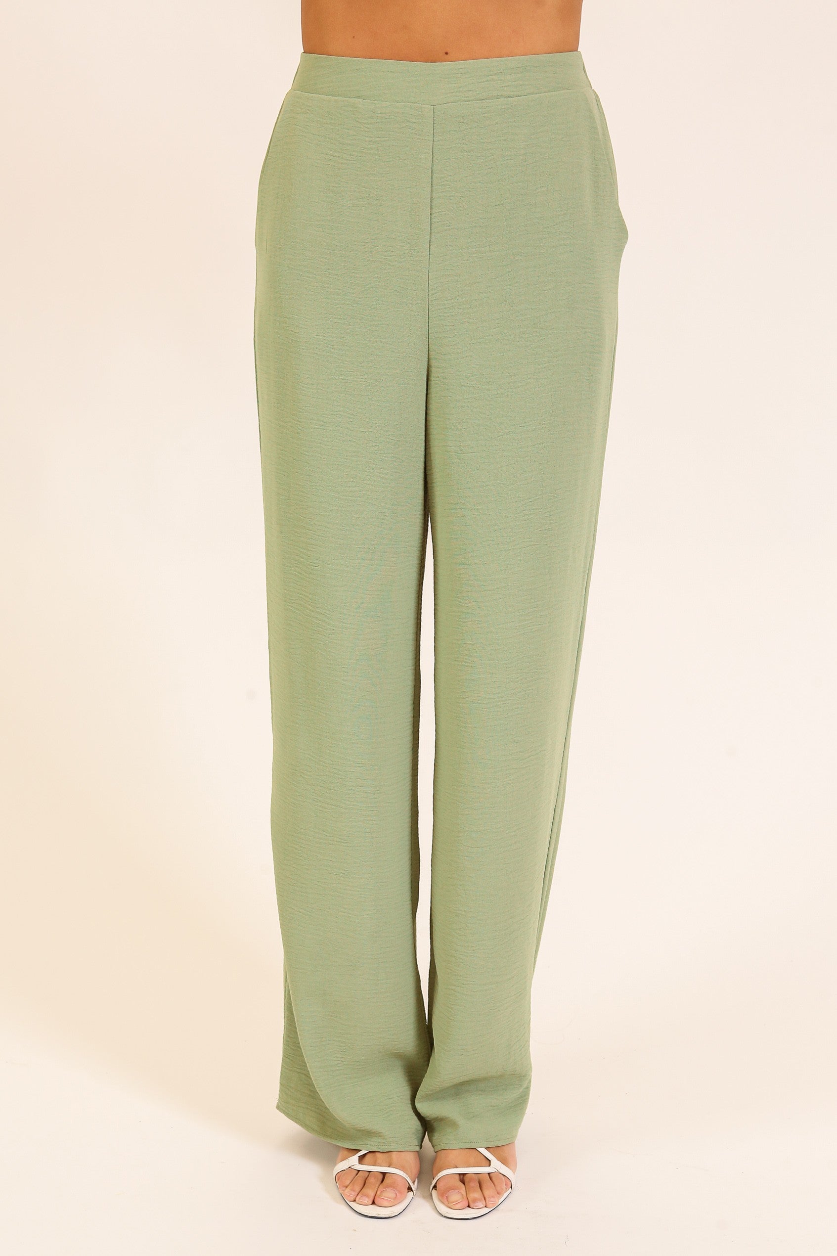 Pantalones Relajados de Textura Ligera en Color Verde