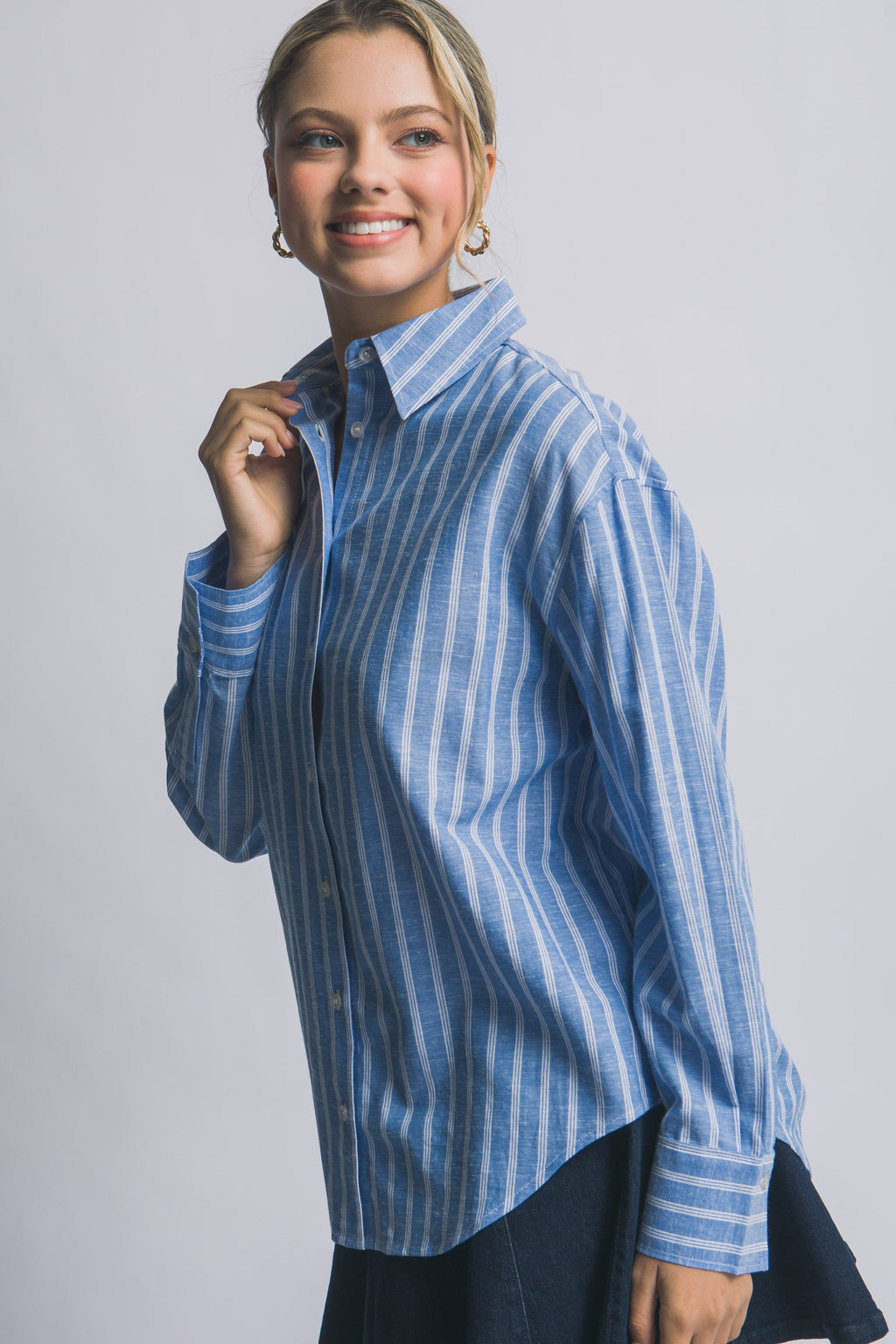Camisa Oversized de Rayas Azules con Botones y Manga Larga para Mujer