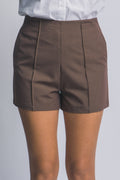 Shorts de tiro alto color café para mujer