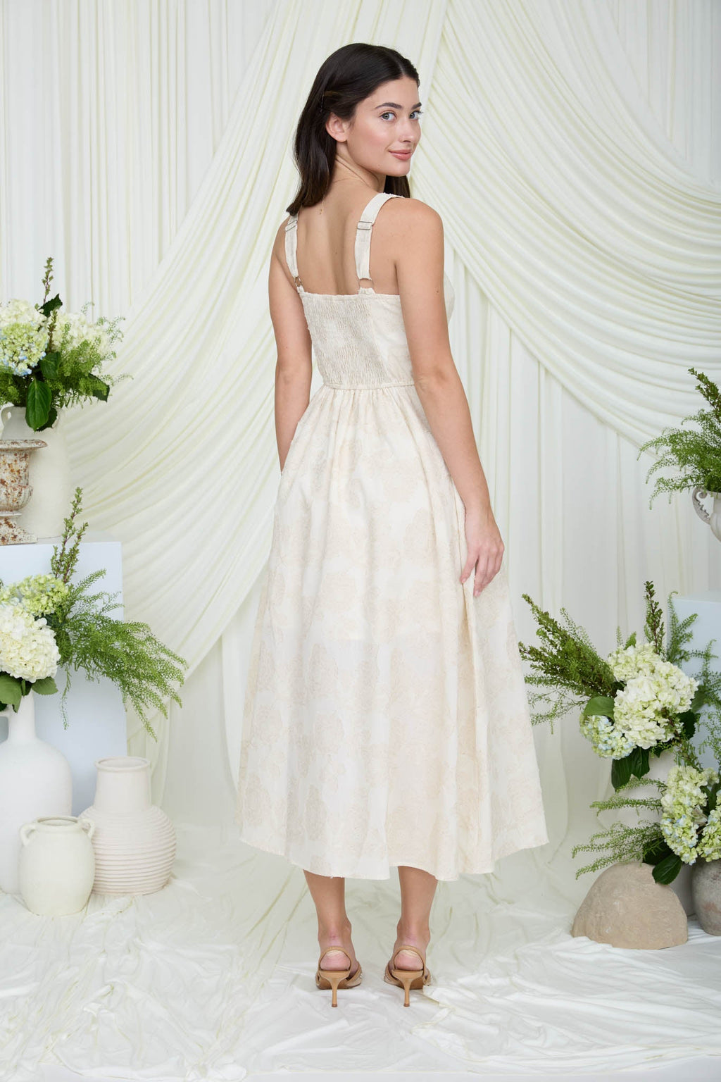Floral Jacquard Sleeveless Midi Dress - Elegant Summer A-Line Occasion Wear