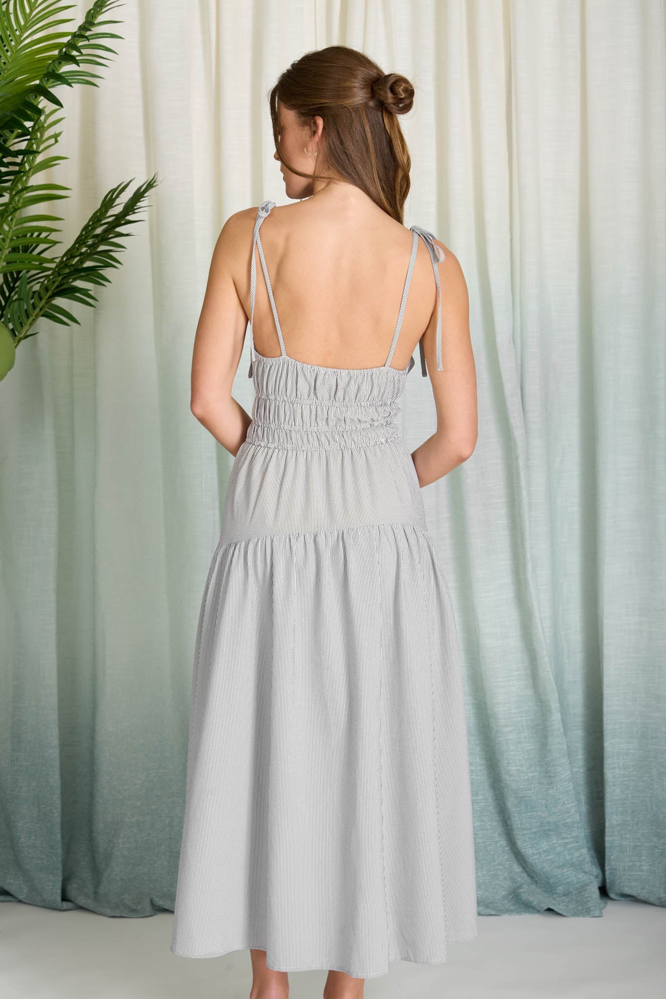 STRIPE SPAGHETTI STRAP LONGLINE MIDI DRESS