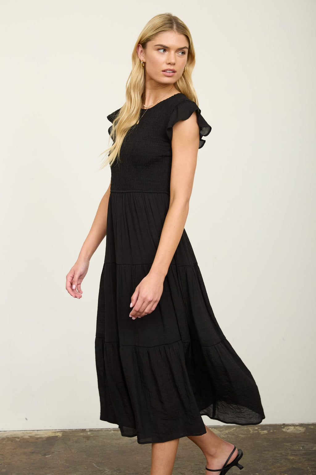 Women's Tiered Smocked Midi Dress - Short Sleeve Summer Casual Boho Dress, Lightweight Cotton Fit & Flare, Square Neckline for Vacation & Brunch