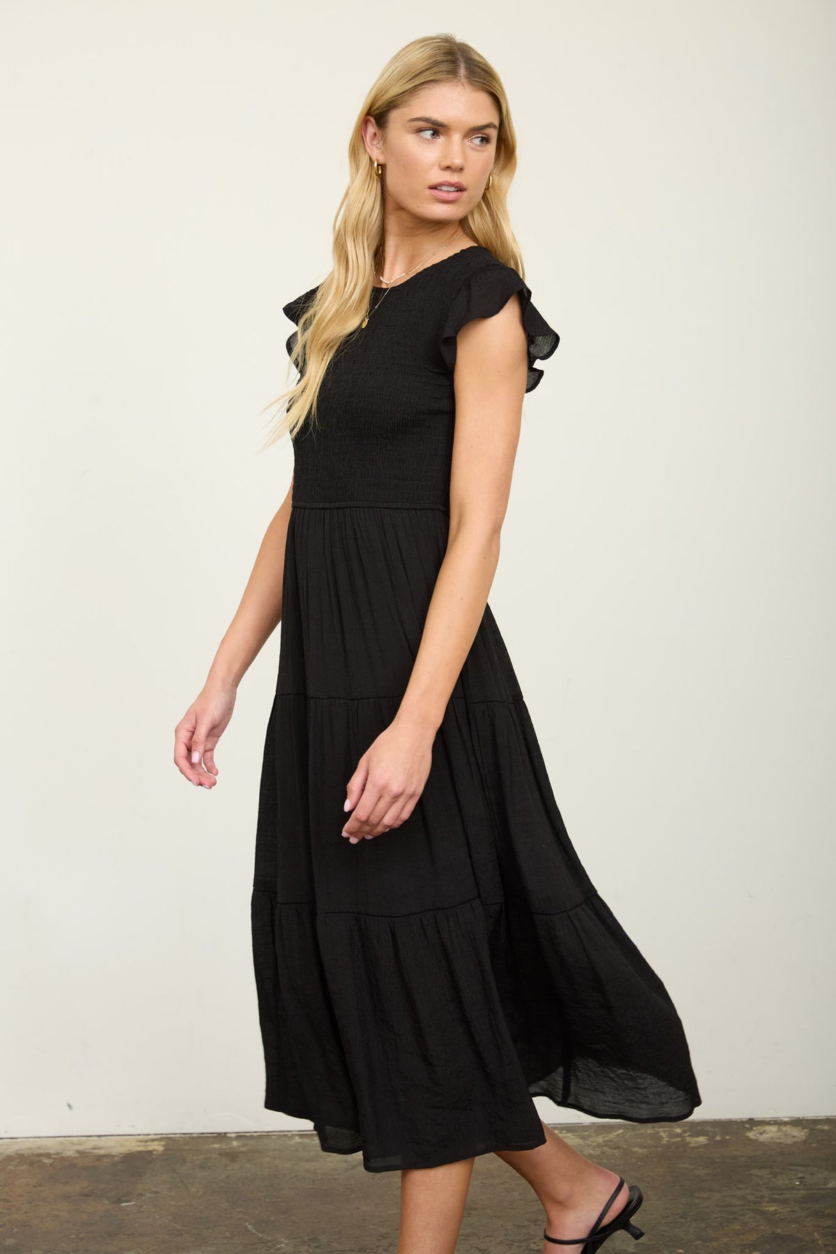 Women's Tiered Smocked Midi Dress - Short Sleeve Summer Casual Boho Dress, Lightweight Cotton Fit & Flare, Square Neckline for Vacation & Brunch