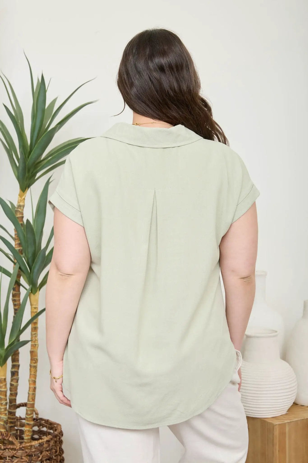 Women's Plus Size Olive Green Linen Button-Down Shirt
