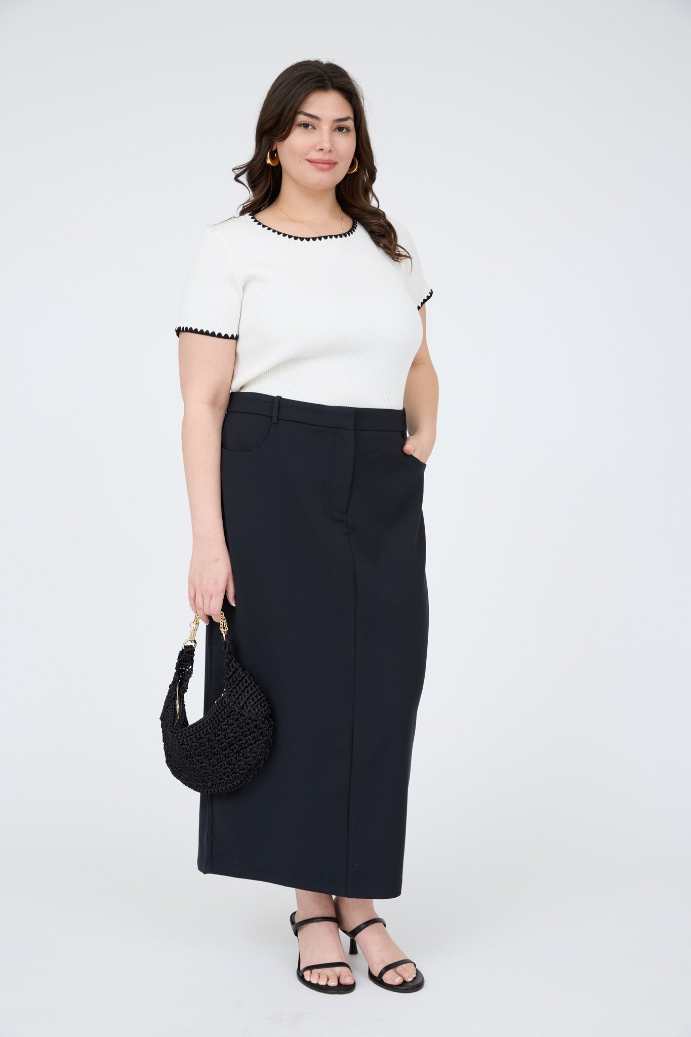 PLUS CONTRAST EDGE SWEATER TOP