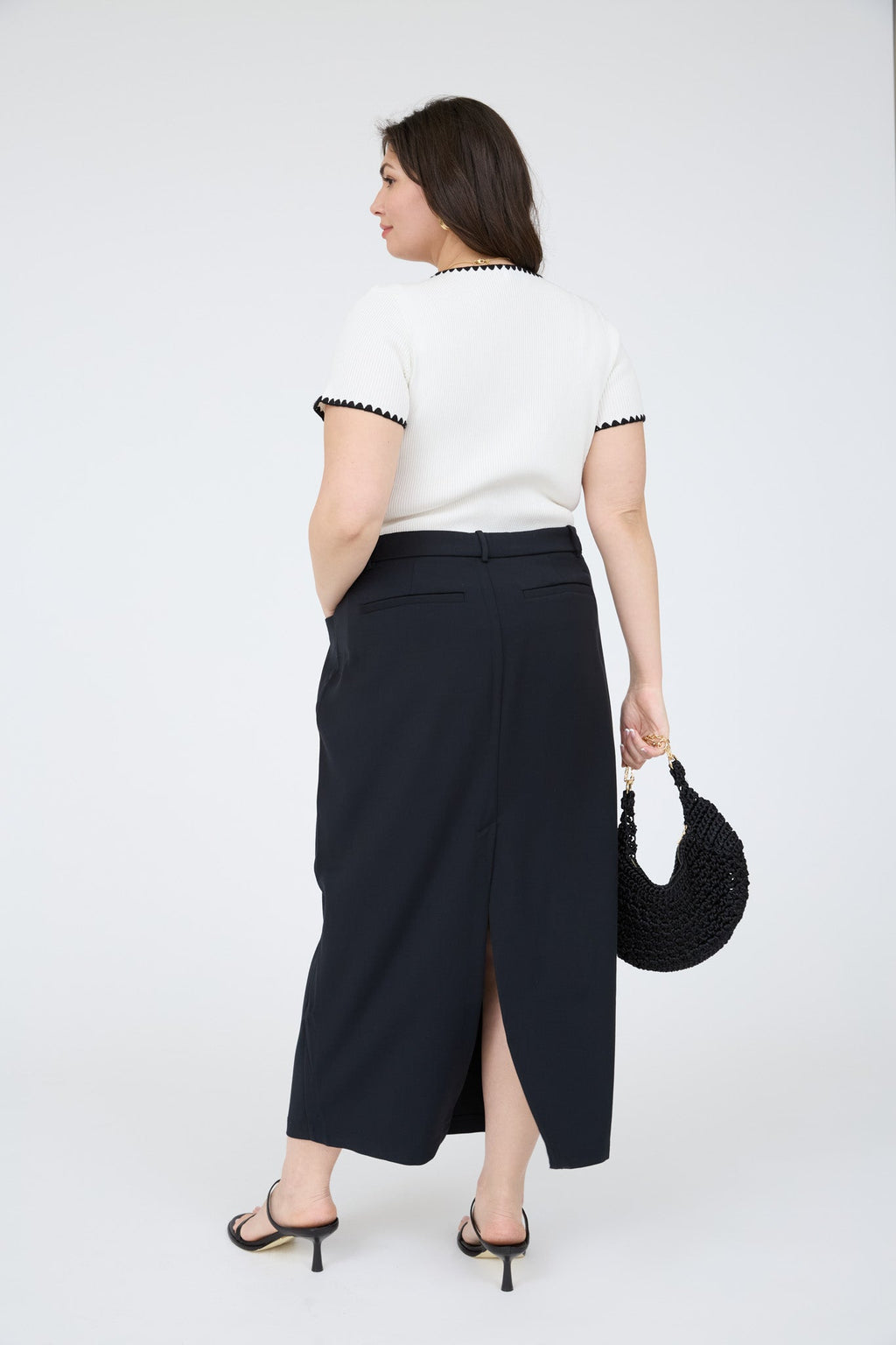 PLUS CONTRAST EDGE SWEATER TOP