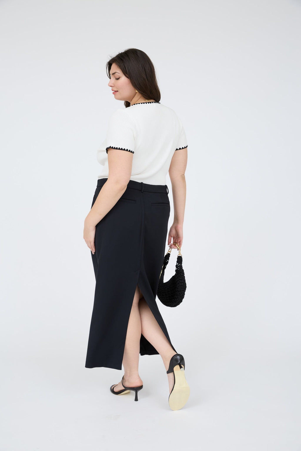 PLUS CONTRAST EDGE SWEATER TOP