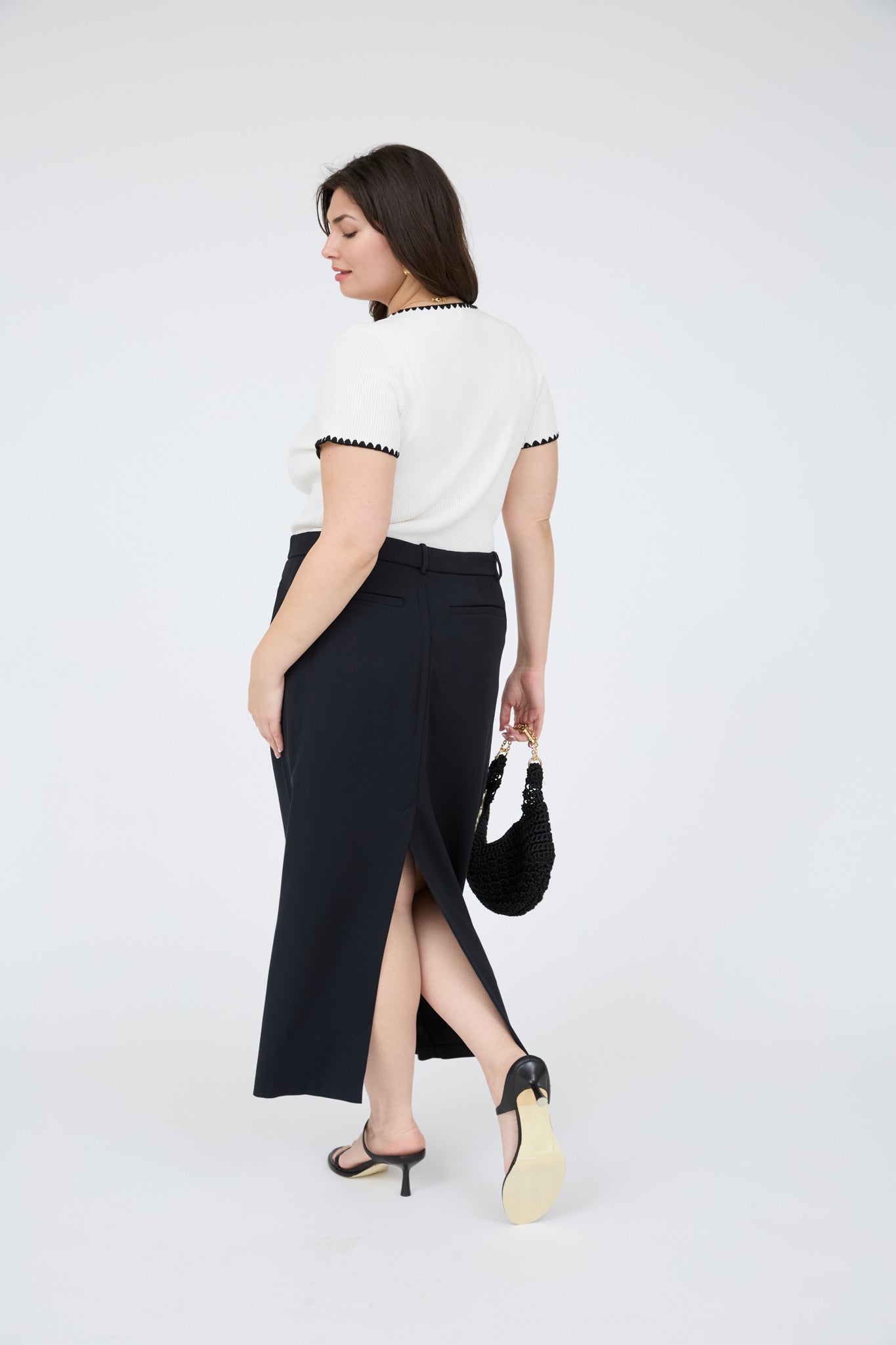 PLUS CONTRAST EDGE SWEATER TOP