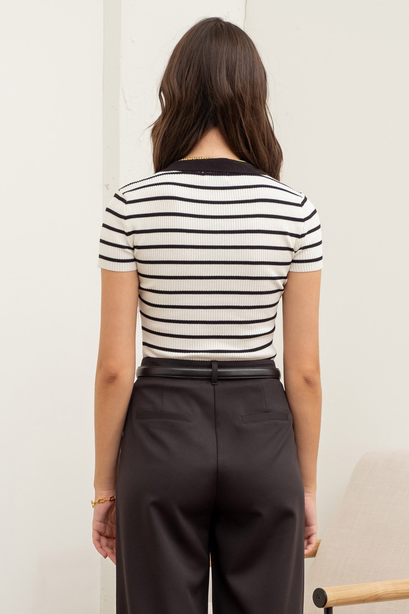 Women's Striped Collared Short Sleeve Knit Sweater Top