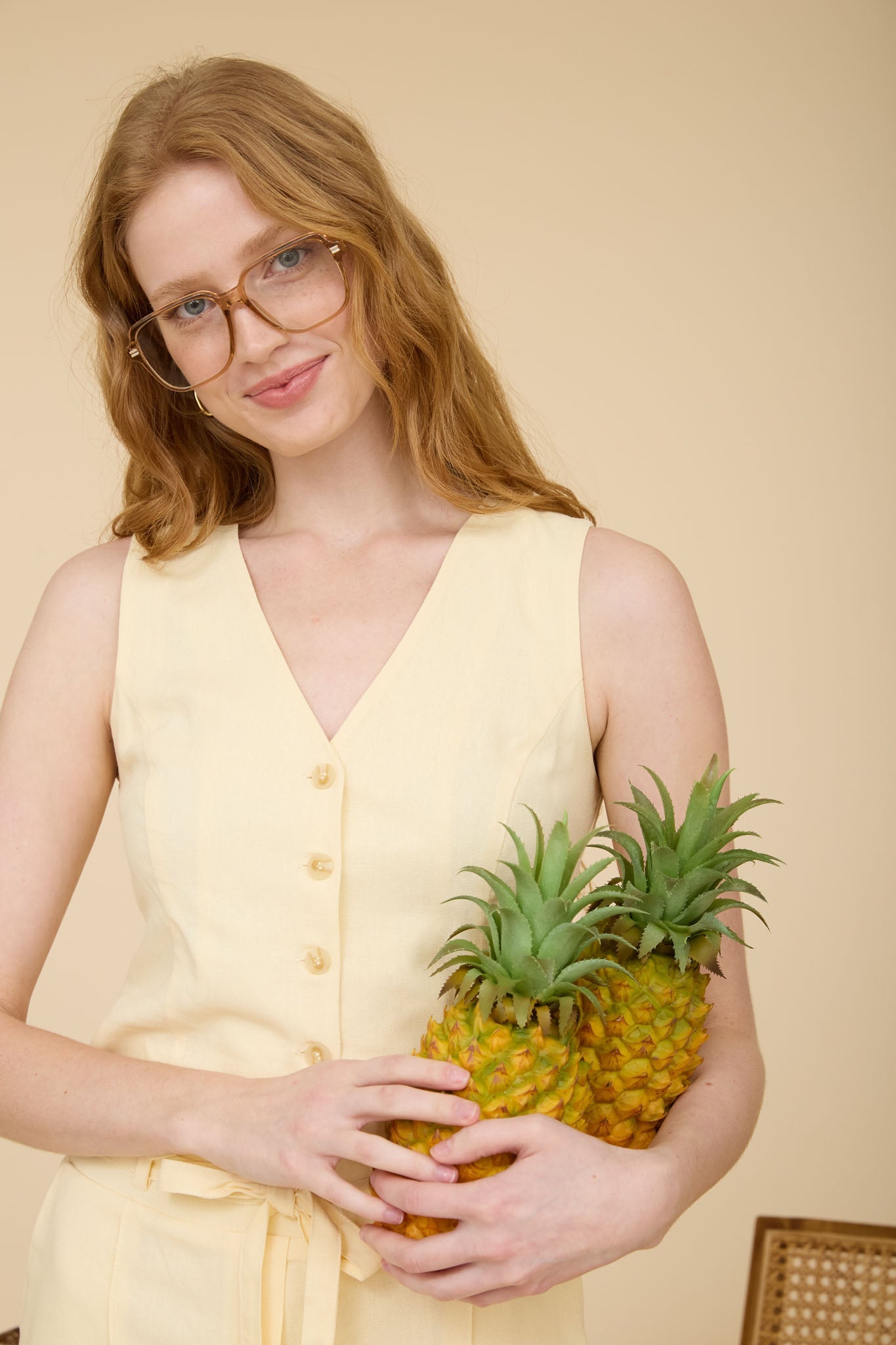 V NECK SLEEVELESS BUTTON DOWN LINEN VEST TOP