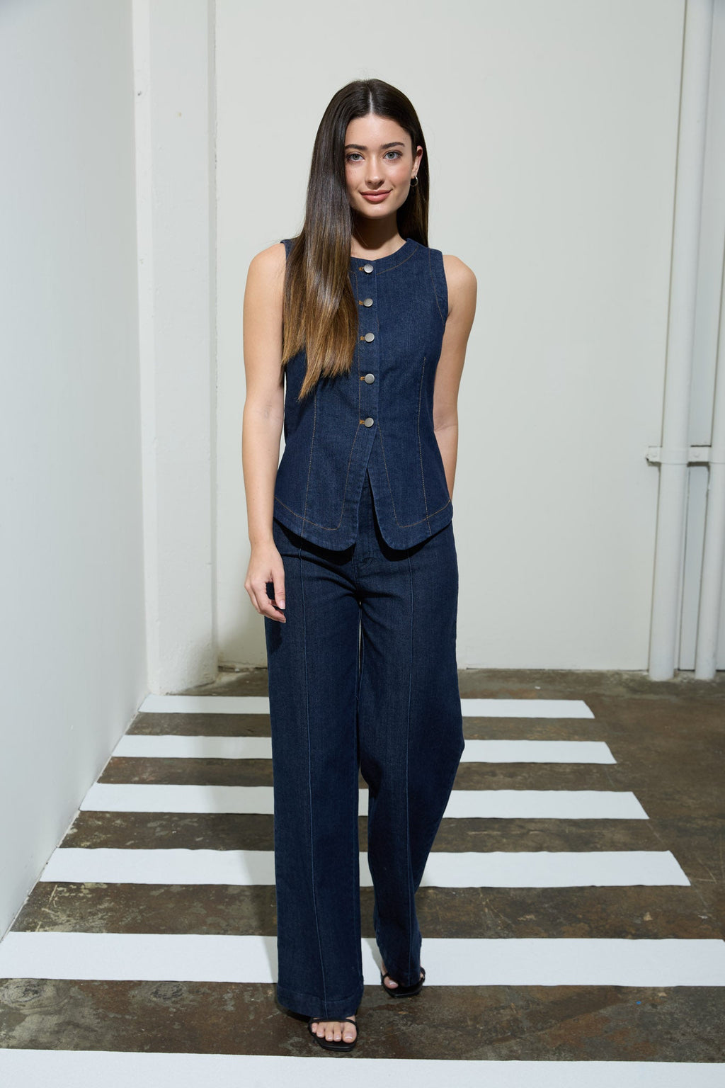 HIGH WAIST FRONT SEAM WIDE LEG JEANS
