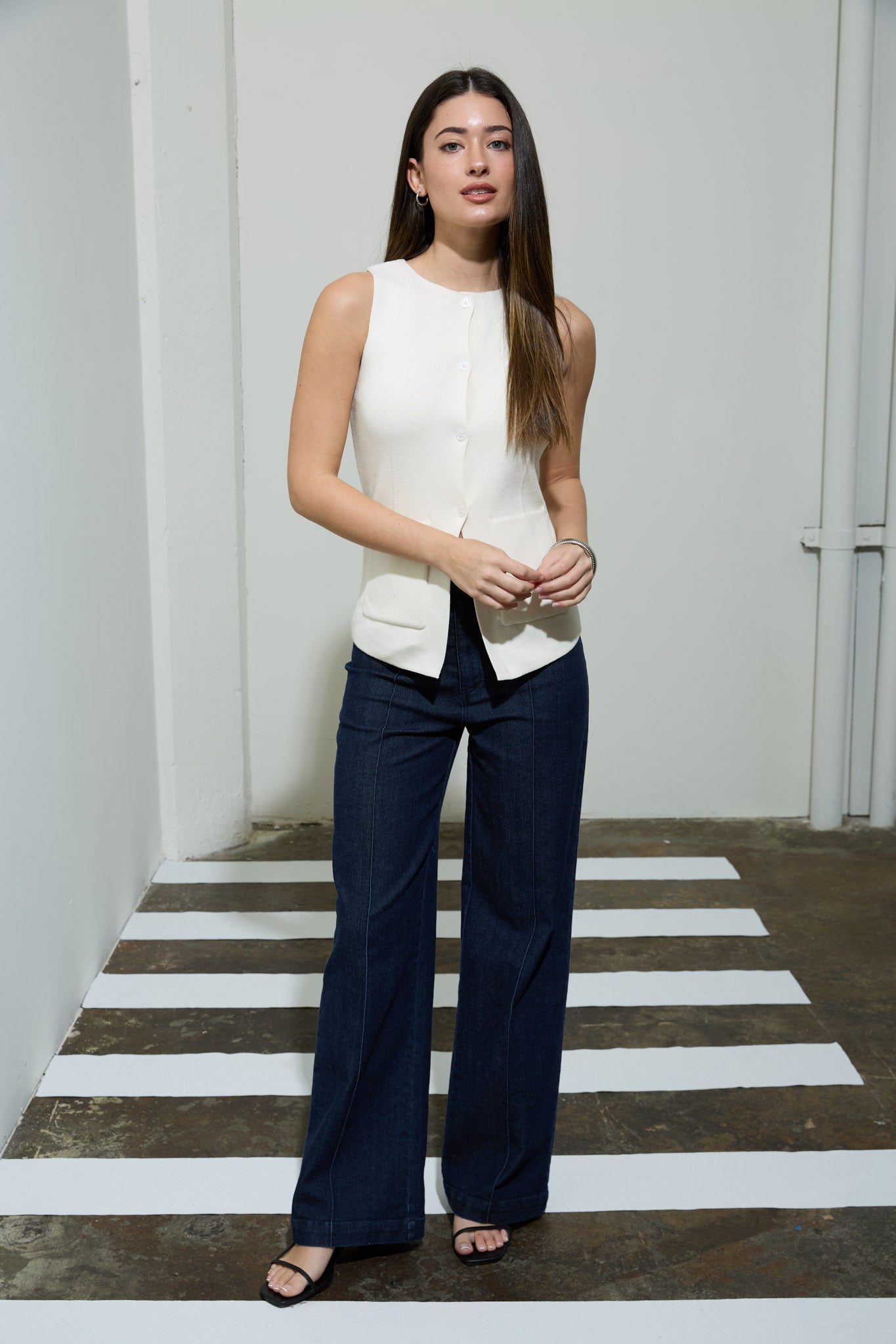 HIGH WAIST FRONT SEAM WIDE LEG JEANS
