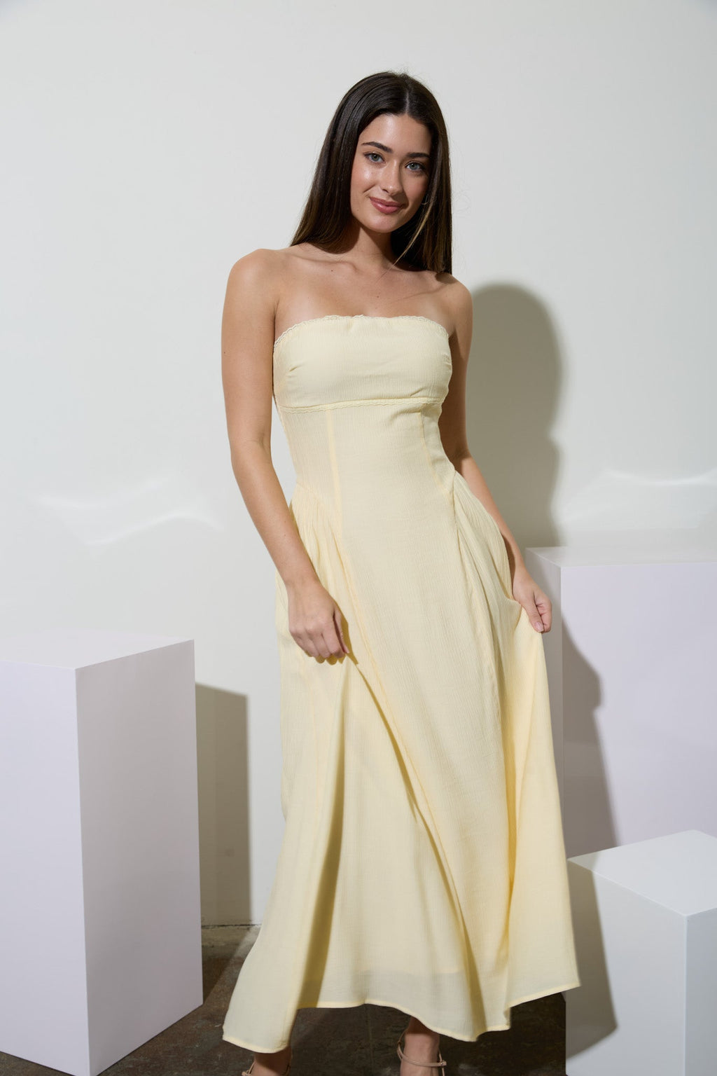 Elegant Strapless Lace Trim Midi Dress - Gathered Detail Bodycon Summer Party Dress